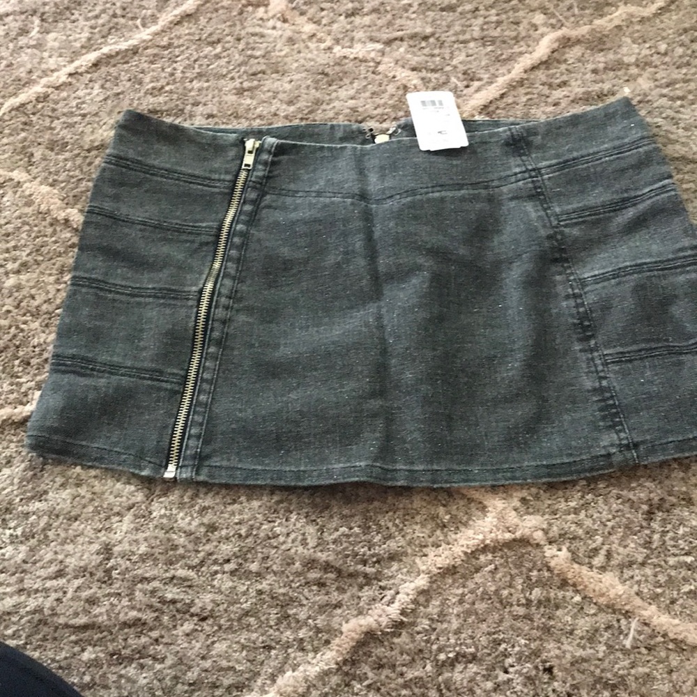 NWT mini skirt